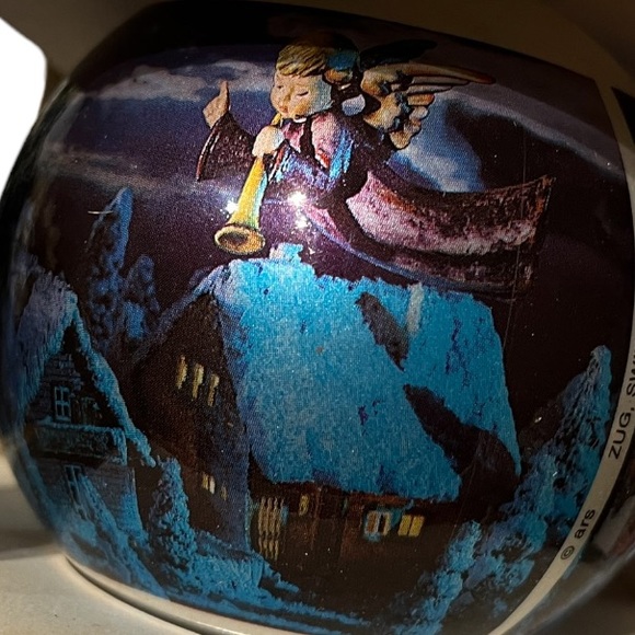 Vintage Collectible Flying Angel 8th Annual Edition 1990 Christmas Ornament - Picture 3 of 4